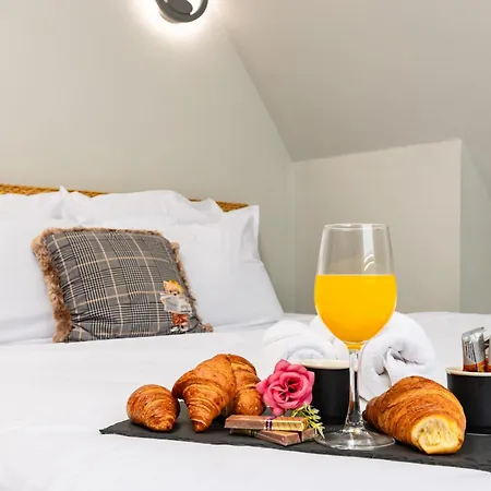 With Garden View By Flat Mаnager Apartment *