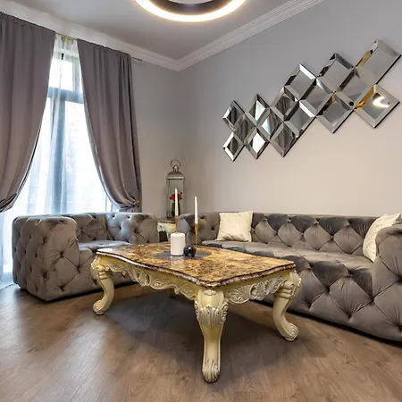 With Garden View By Flat Mаnager Apartmán